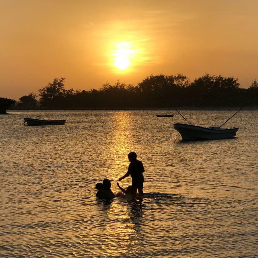 Sunset Beach Resort 瓦塔穆 外观 照片